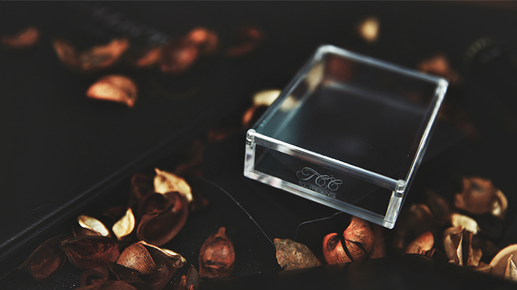 62650 alt1.png Crystal Playing Card Display Case By TCC