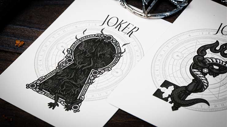 74800 alt1.png The Keys of Solomon: Silver Spirituum Playing Cards by Riffle Shuffle