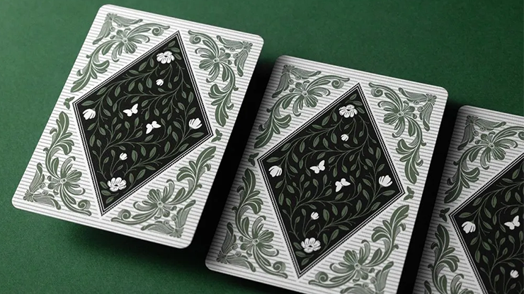 76902 alt1.png Magnolia White Playing Cards