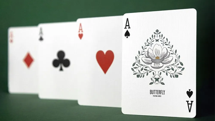76902 alt2.png Magnolia White Playing Cards