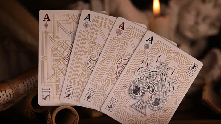 78043 alt2.png Assassin's Creed Legacy (Hidden Blade White) Playing Cards