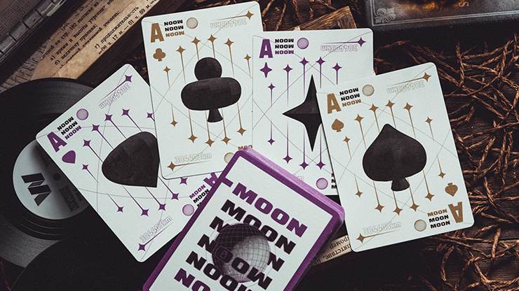 80228 alt1.png Moon (White) Playing Cards